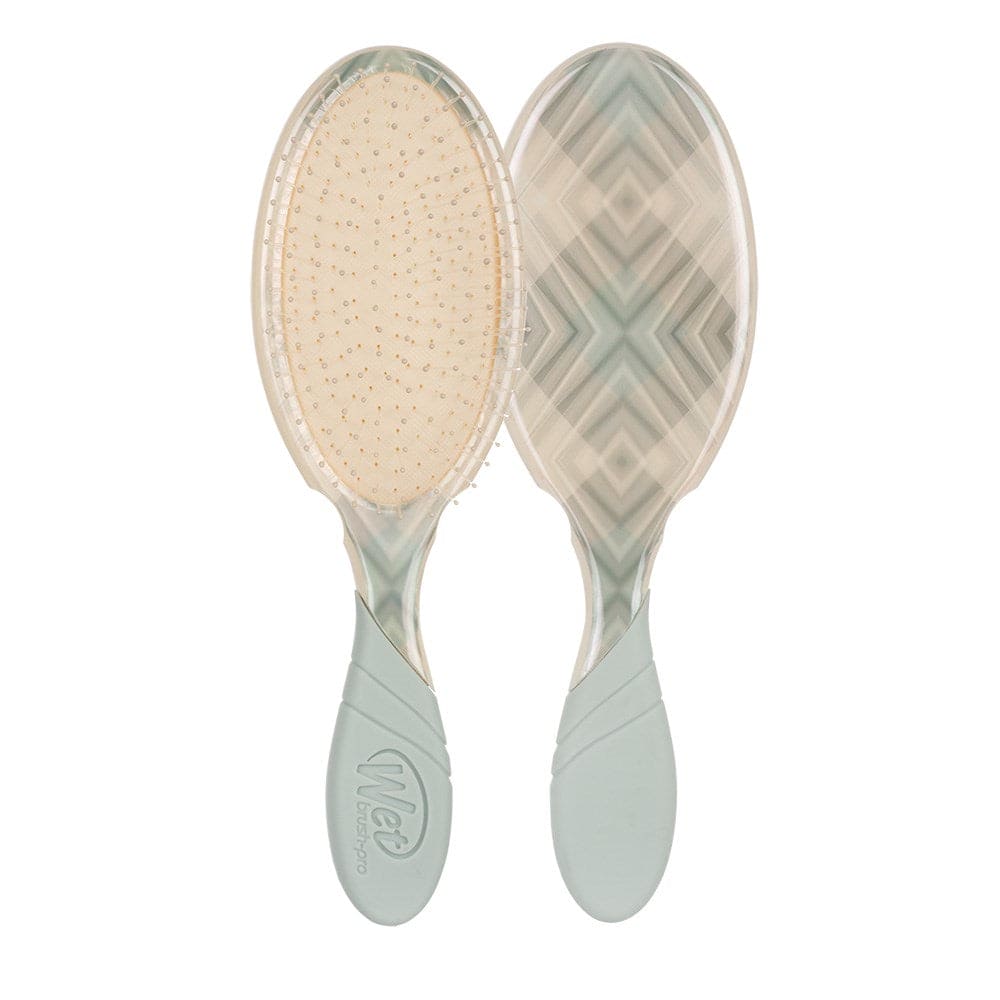 Wet Brush Pearlescent Prism Cyan