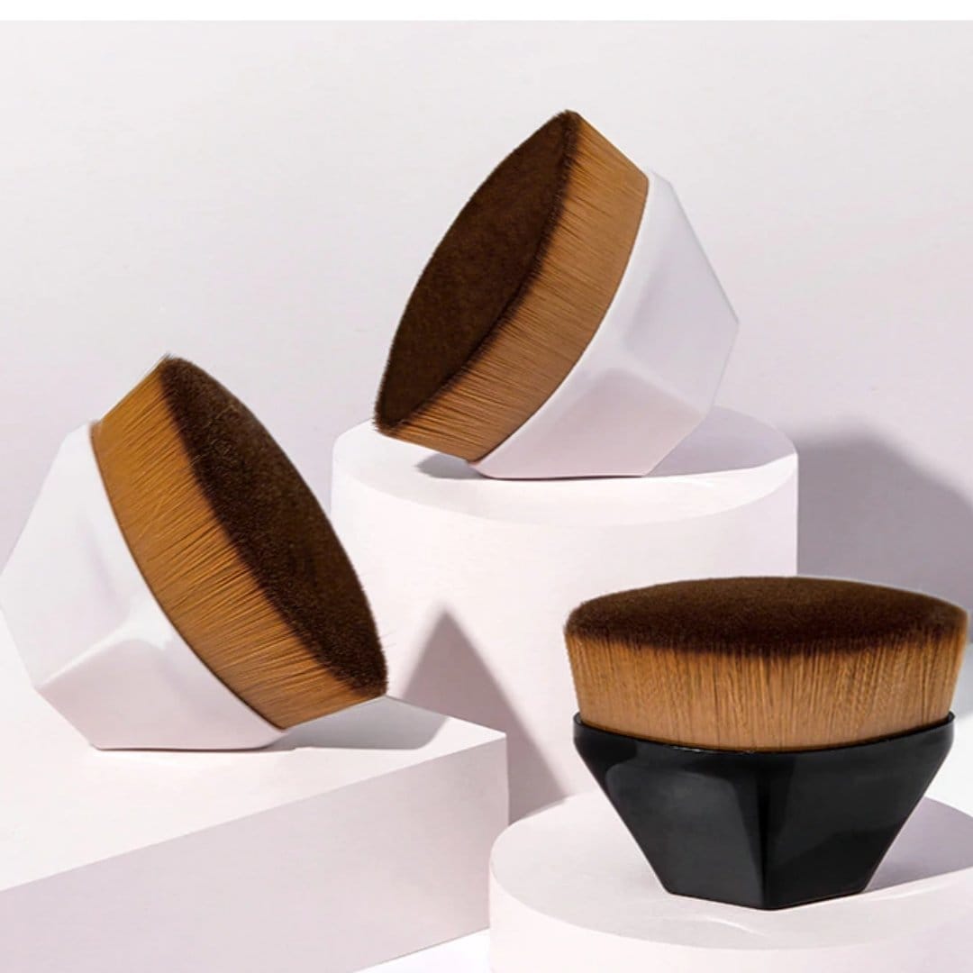 Flat Top Kabuki Makeup Brush + Case - HairBeautyInk